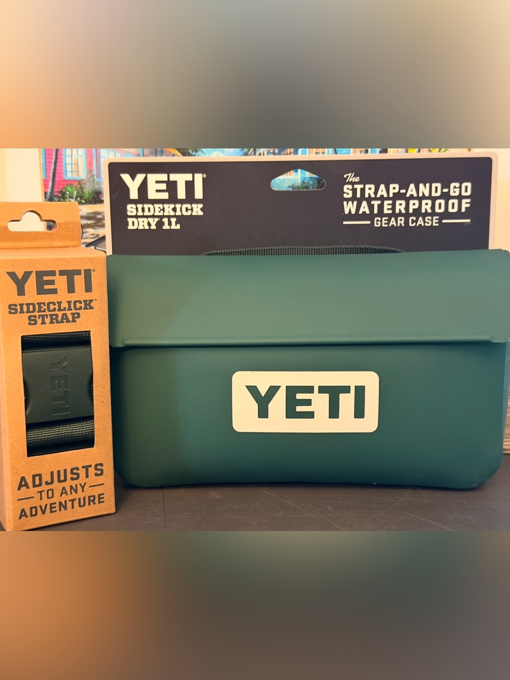 Yeti 1L SideKick & Sideclick Strap in the Retired Black Forest Green